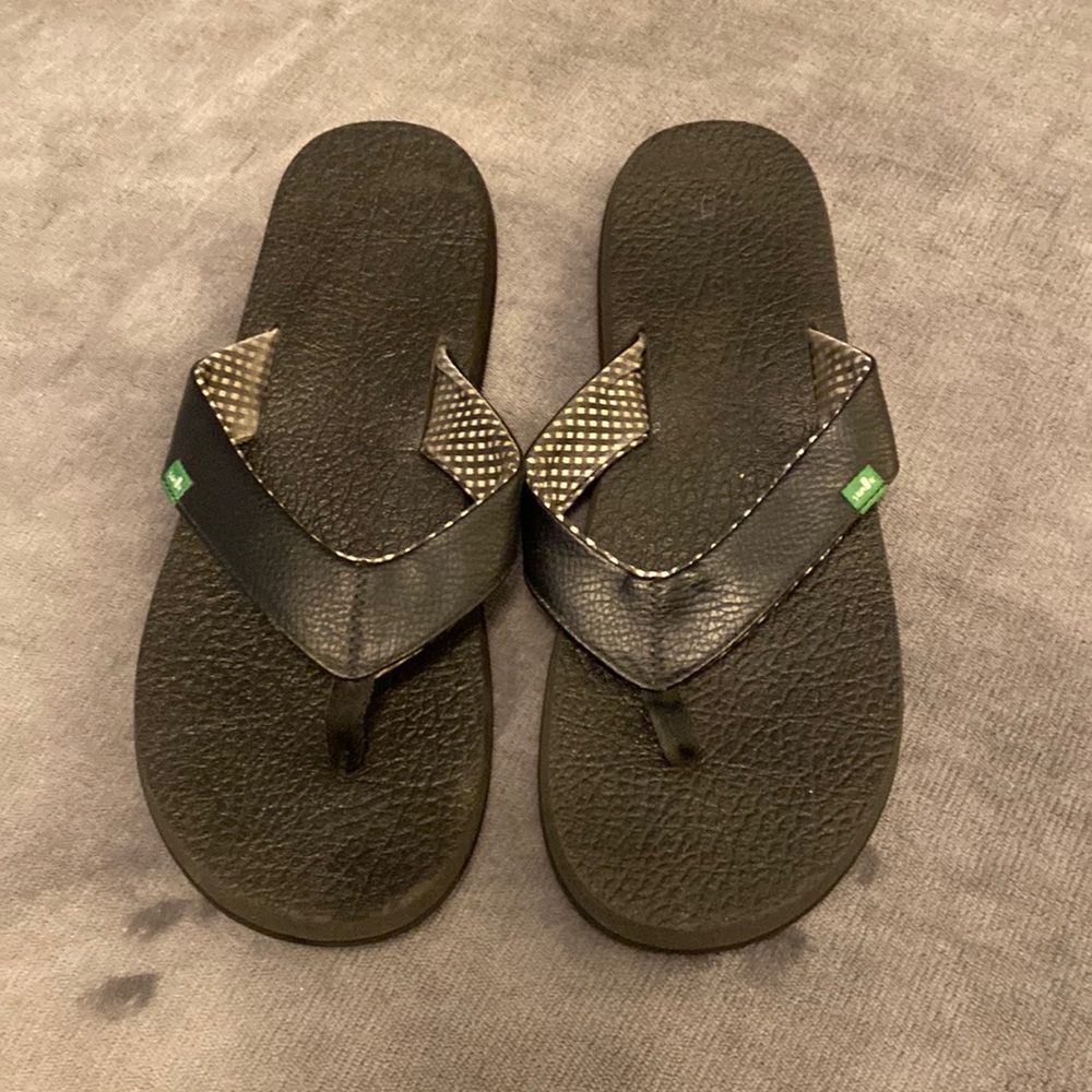Sanuk Flip Flops